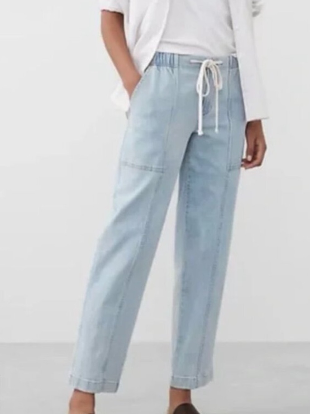 Banana Republic // Tapered Mid-rise Jeans